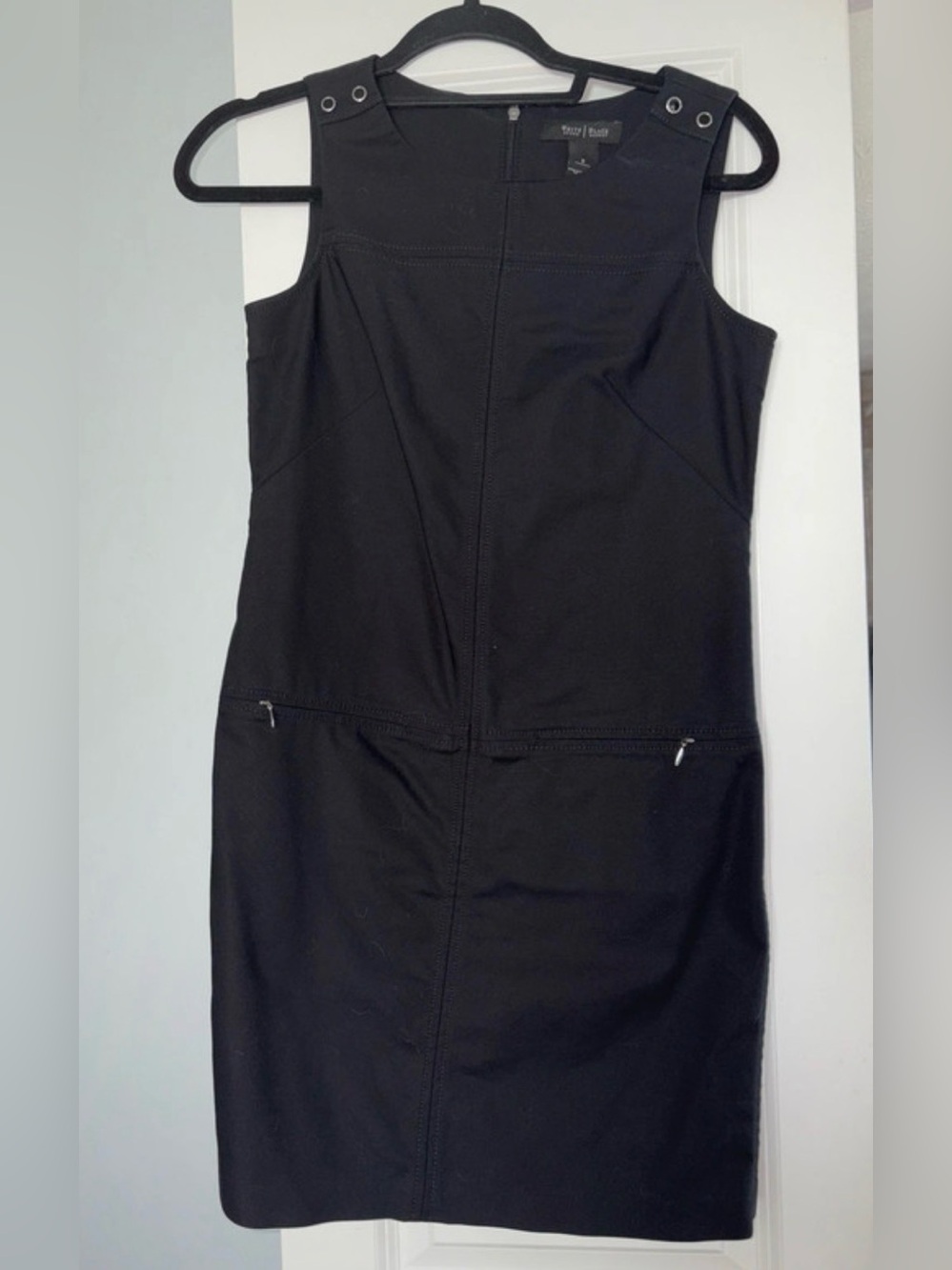 White House Black Market Black Sleeveless Zip-Detail Sheath Dress